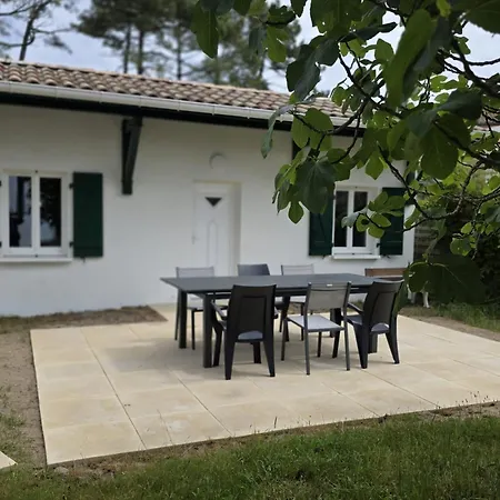 Charmante Dépendance Avec 2 Et Terrasse Privative *